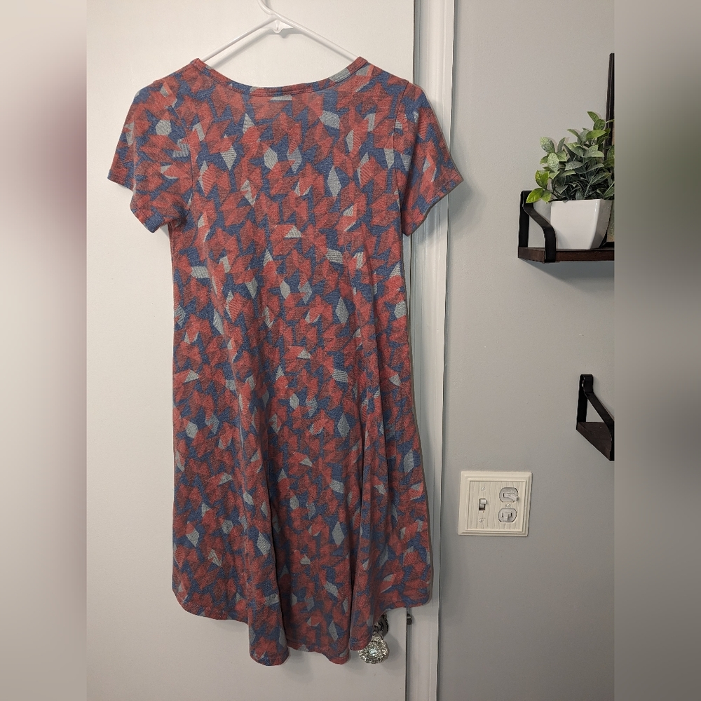 Abstract Pattern T-shirt Dress - Picture 3 of 4